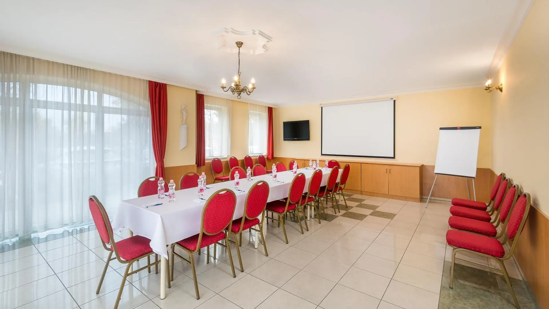 Platan Hotel Debrecen 3*,  Ungern